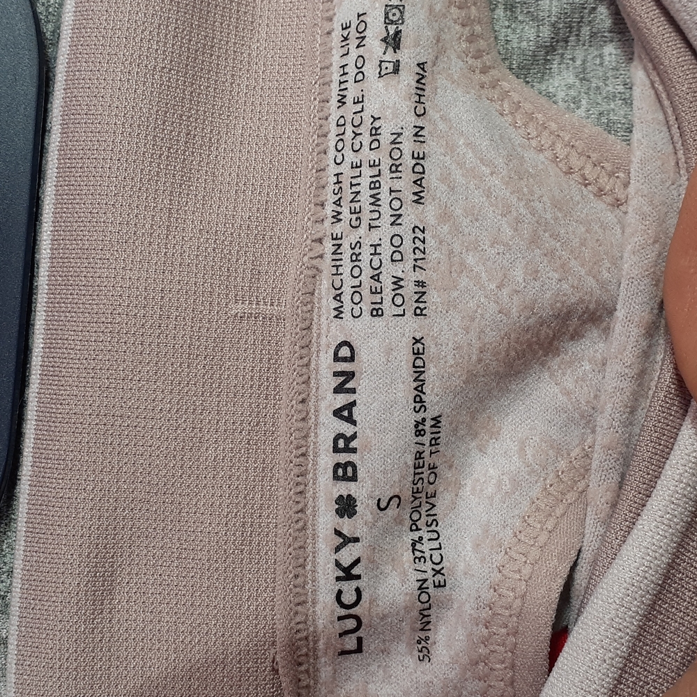 LUCKY BRAND THONG. - Picture 6 of 6
